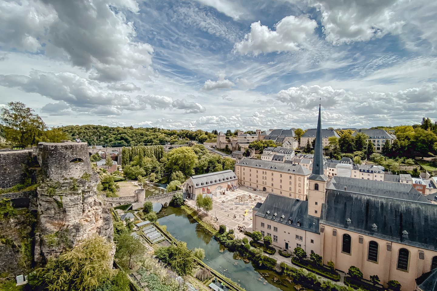 First country in the world: Luxembourg makes public transport free